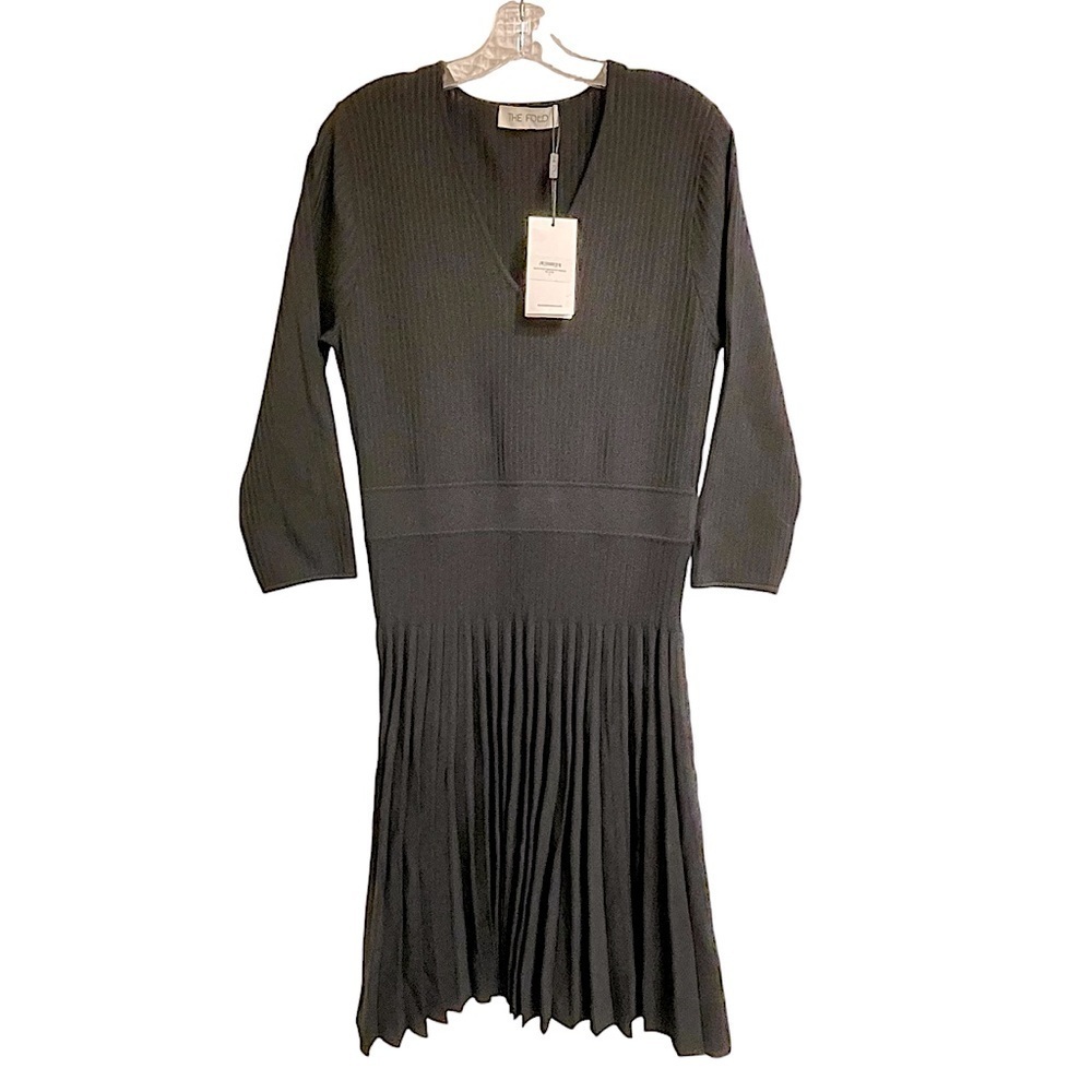 The Fold London Malvern Rib Knit Dress Black Pleated Midi NWT Size Large